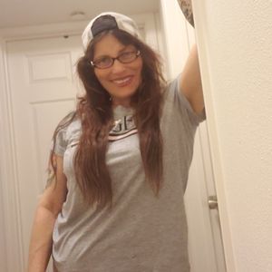 Meet your Posher, Amaryllis